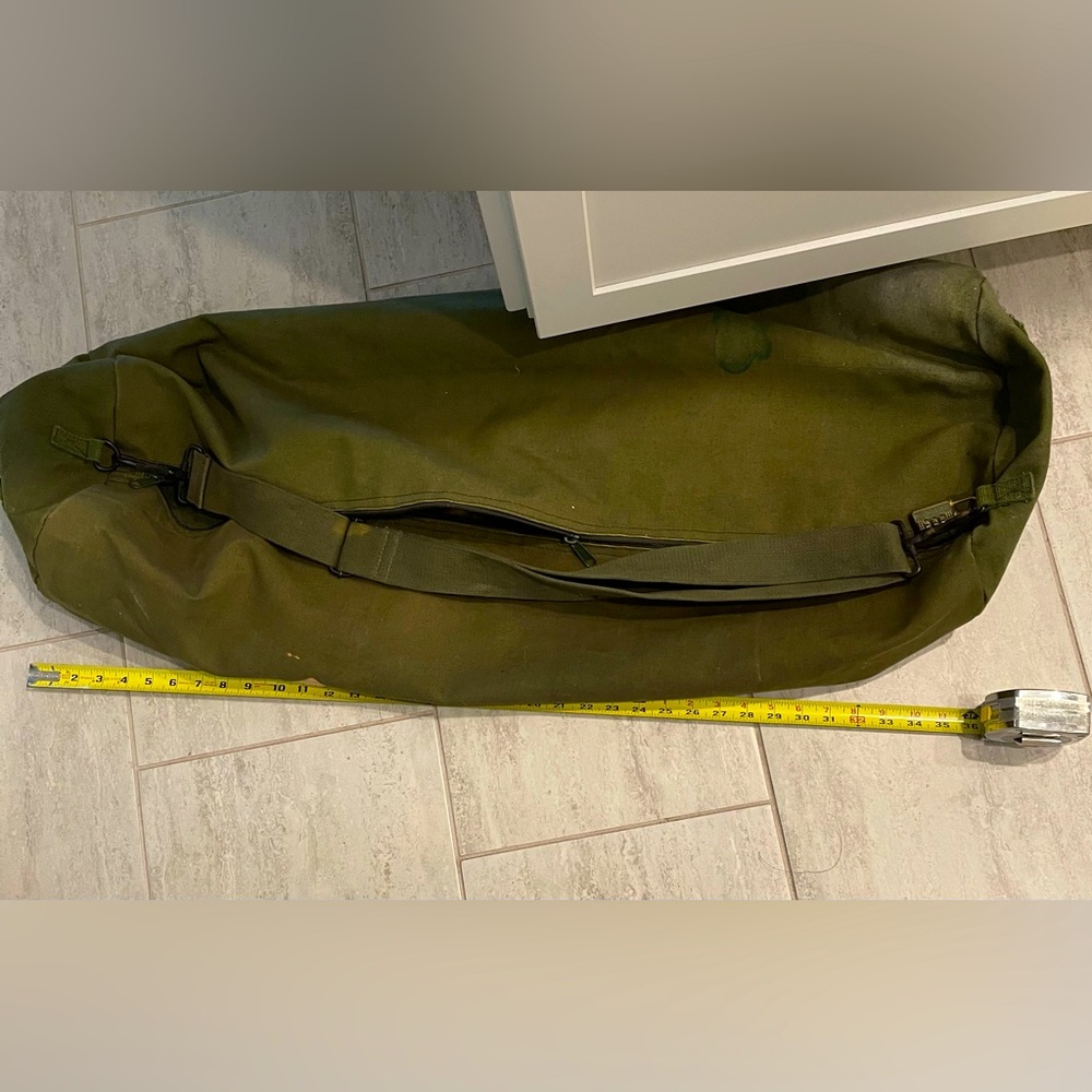 Large Duffle Bag - Picture 3 of 5